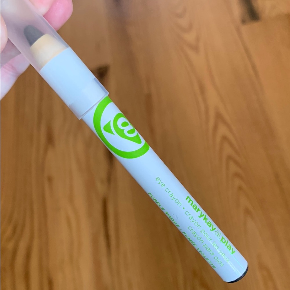 Mary Kay At Play Eye Crayon Purple Smoke